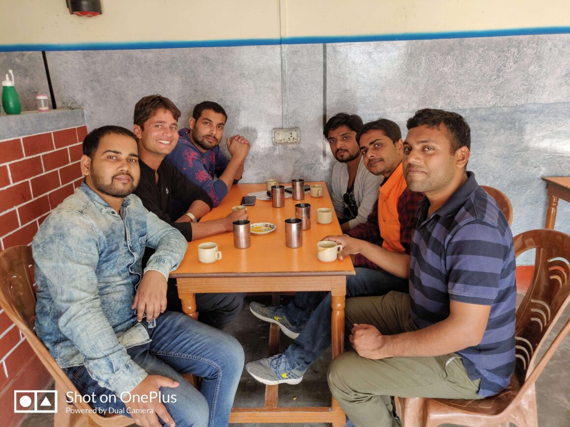 Gaurav Tiwari with Sandesh arunesh and other friends image 1 Gaurav Tiwari with friends