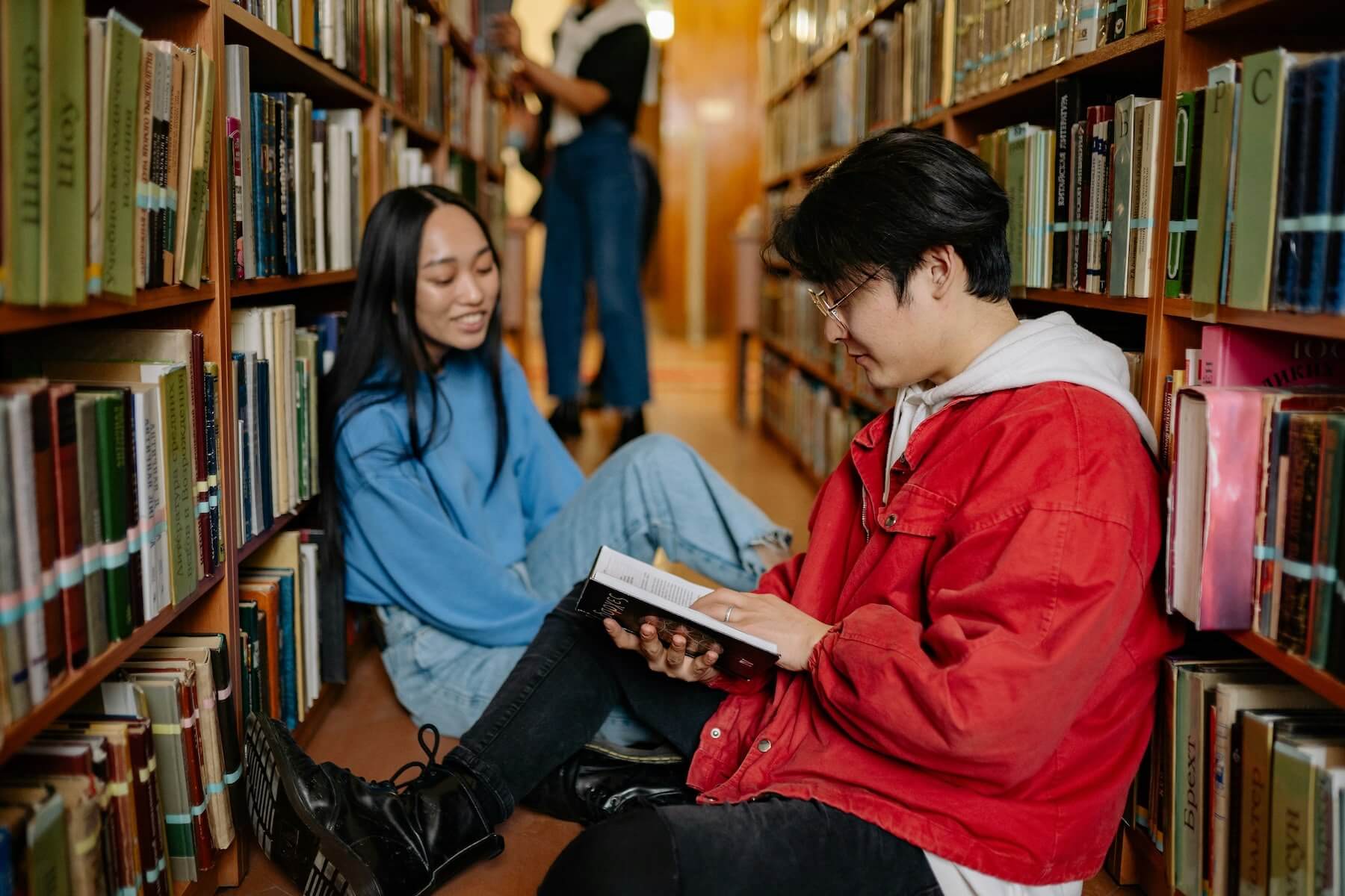 students reading